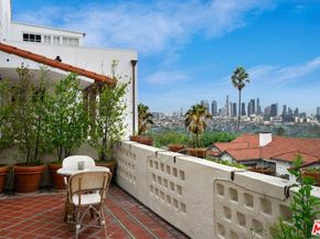 7939 Hillside Avenue, Los Angeles CA 90046