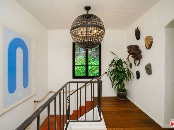 7939 Hillside Avenue, Los Angeles CA 90046