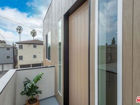 3626 E 1st Street, Long Beach CA 90803