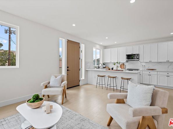 3626 E 1st Street, Long Beach CA 90803