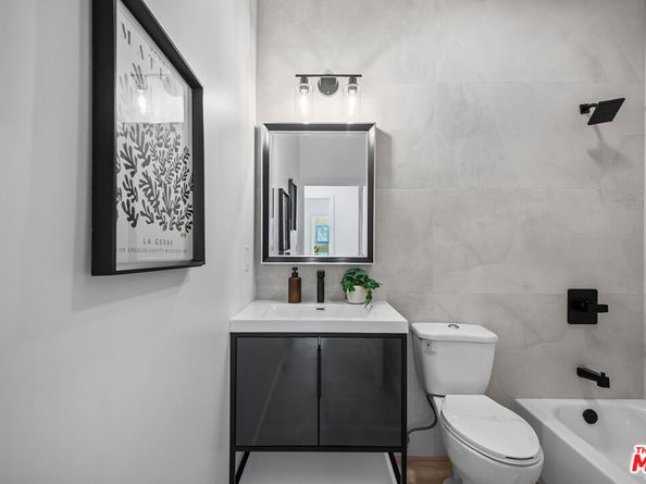 3626 E 1st Street, Long Beach CA 90803