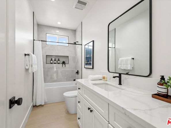 3626 E 1st Street, Long Beach CA 90803