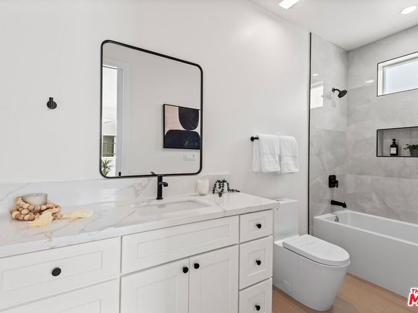 3626 E 1st Street, Long Beach CA 90803