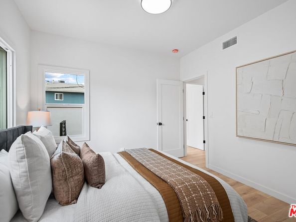 3626 E 1st Street, Long Beach CA 90803