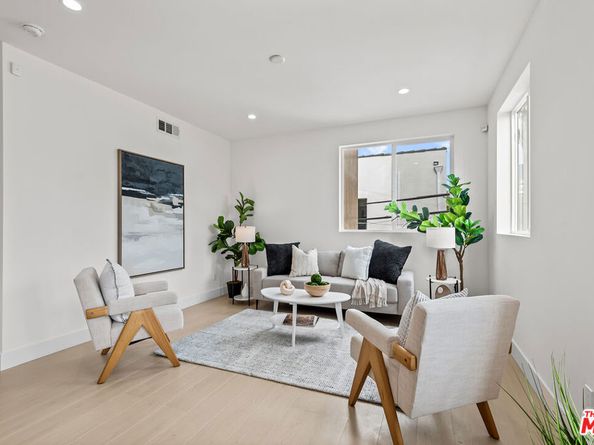 3626 E 1st Street, Long Beach CA 90803