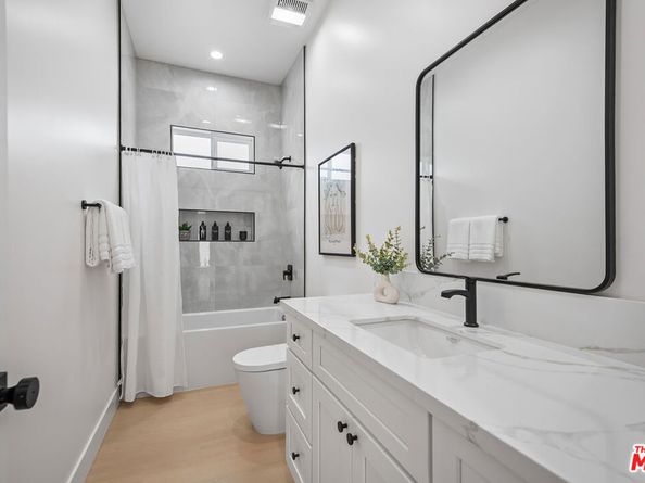 3626 E 1st Street, Long Beach CA 90803