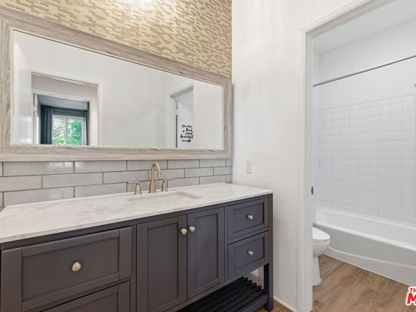 8960 Cynthia Street 109, West Hollywood CA 90069