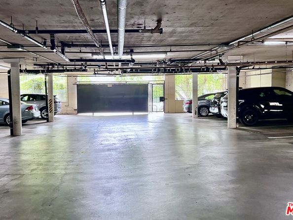 8960 Cynthia Street 109, West Hollywood CA 90069