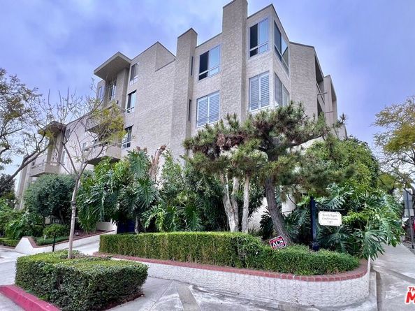 8960 Cynthia Street 109, West Hollywood CA 90069