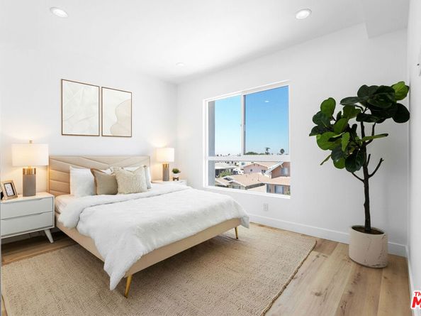 542 1/2 N Serrano Avenue, Los Angeles CA 90004