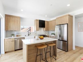 542 1/2 N Serrano Avenue, Los Angeles CA 90004