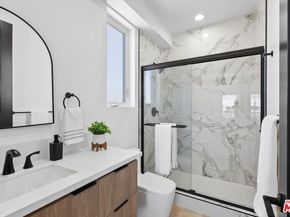 542 1/2 N Serrano Avenue, Los Angeles CA 90004