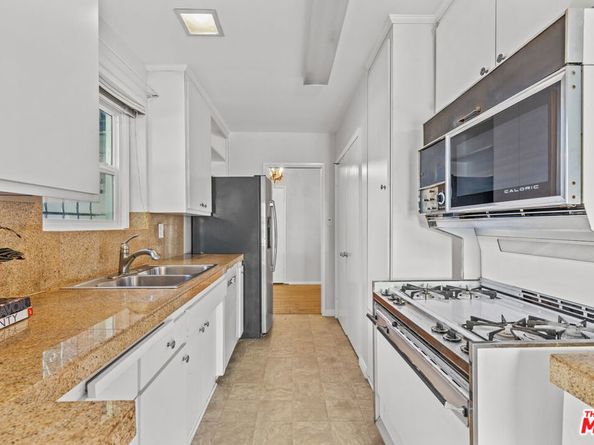 5733 Colfax Avenue, North Hollywood CA 91601