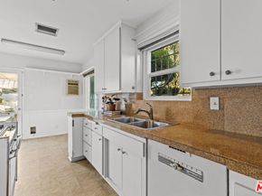 5733 Colfax Avenue, North Hollywood CA 91601