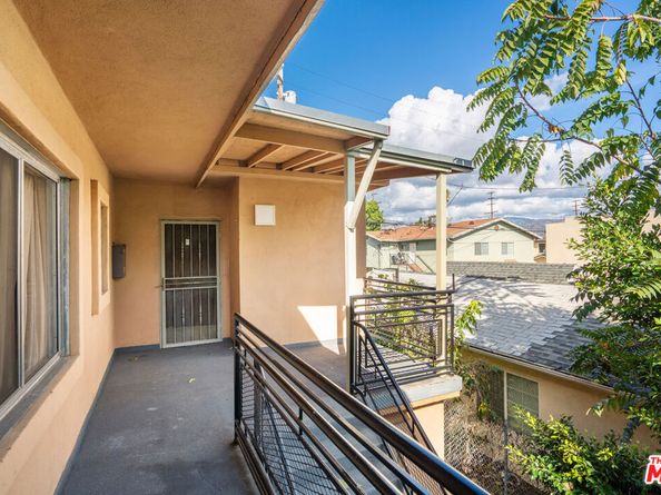 11447 Tiara Street 1, North Hollywood CA 91601