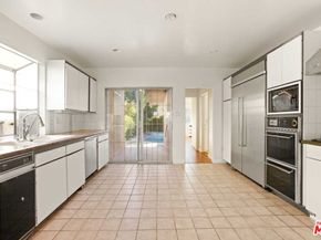 486 S Sherbourne Drive, Los Angeles CA 90048