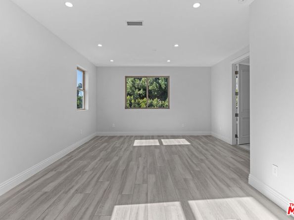 6723 Sunnyslope Avenue, Van Nuys CA 91401