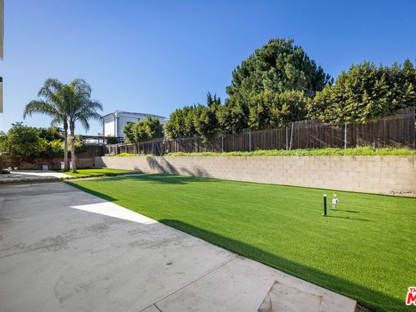 6723 Sunnyslope Avenue, Van Nuys CA 91401