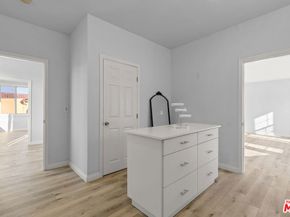 1250 S Windsor Boulevard, Los Angeles CA 90019