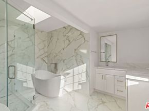 1250 S Windsor Boulevard, Los Angeles CA 90019