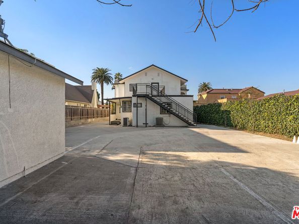 1250 S Windsor Boulevard, Los Angeles CA 90019