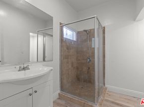 1250 S Windsor Boulevard, Los Angeles CA 90019