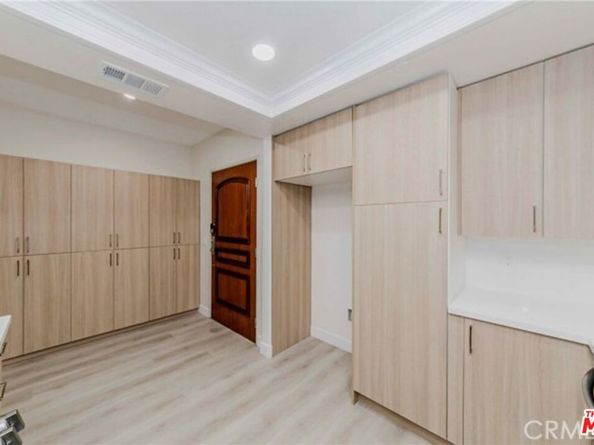 1138 S Serrano Avenue 102, Los Angeles CA 90006