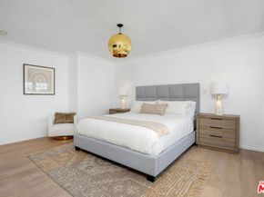 4949 Onaknoll Avenue, Los Angeles CA 90043