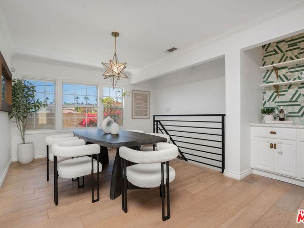 4949 Onaknoll Avenue, Los Angeles CA 90043