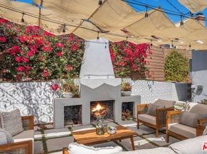 4949 Onaknoll Avenue, Los Angeles CA 90043