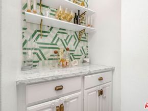 4949 Onaknoll Avenue, Los Angeles CA 90043