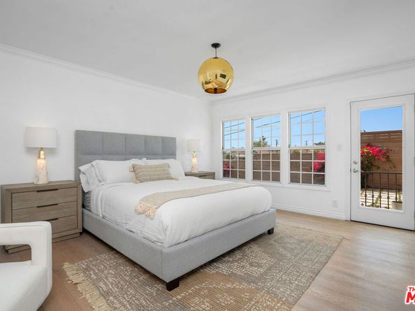 4949 Onaknoll Avenue, Los Angeles CA 90043