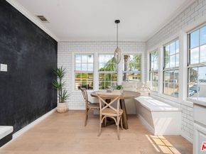 4949 Onaknoll Avenue, Los Angeles CA 90043