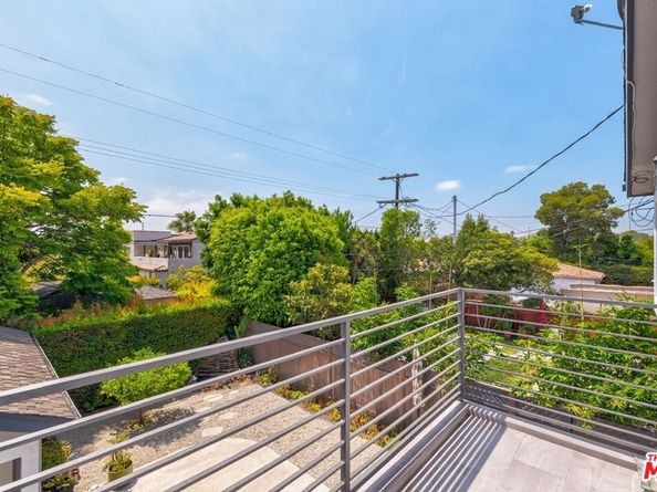 10824 Westminster Avenue, Los Angeles CA 90034