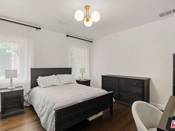9916 Rathburn Avenue, Northridge CA 91325