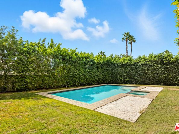 9916 Rathburn Avenue, Northridge CA 91325