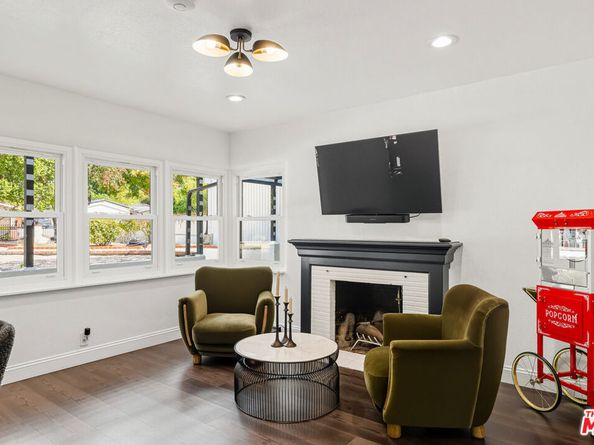 9916 Rathburn Avenue, Northridge CA 91325