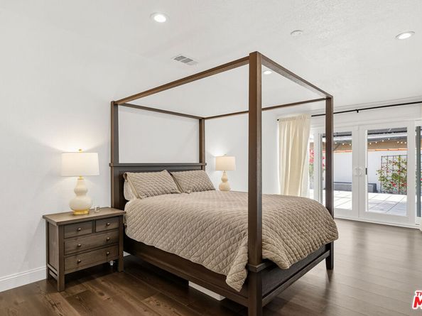9916 Rathburn Avenue, Northridge CA 91325