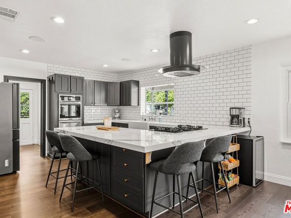 9916 Rathburn Avenue, Northridge CA 91325