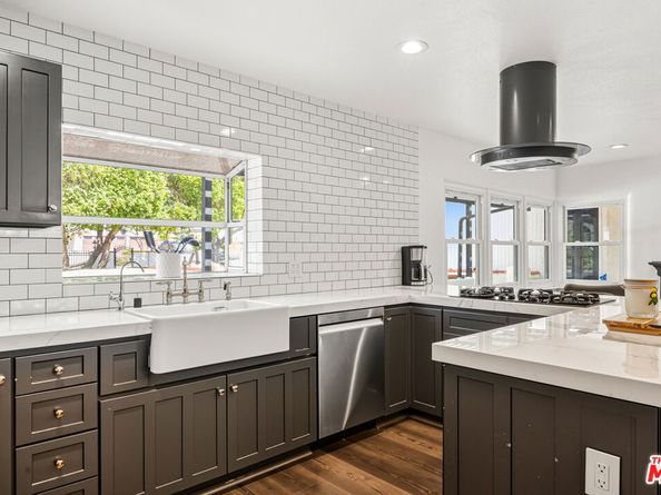 9916 Rathburn Avenue, Northridge CA 91325