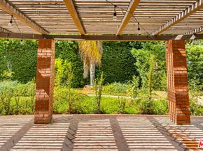 9916 Rathburn Avenue, Northridge CA 91325