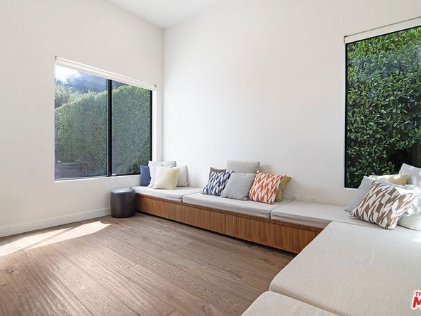 362 N Norton Avenue, Los Angeles CA 90004