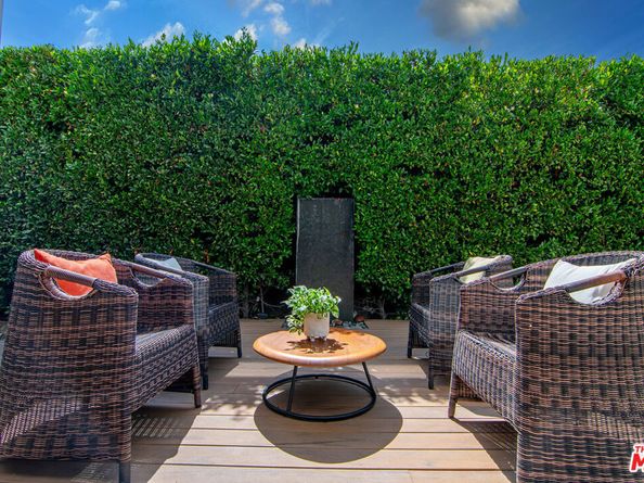 362 N Norton Avenue, Los Angeles CA 90004