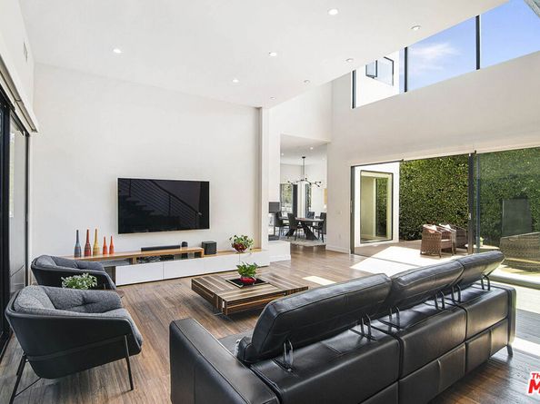 362 N Norton Avenue, Los Angeles CA 90004