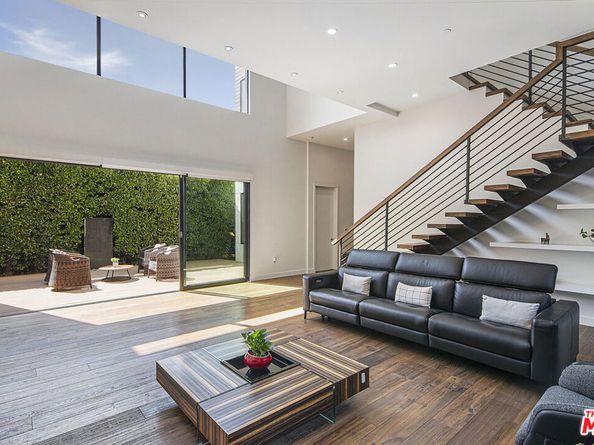 362 N Norton Avenue, Los Angeles CA 90004