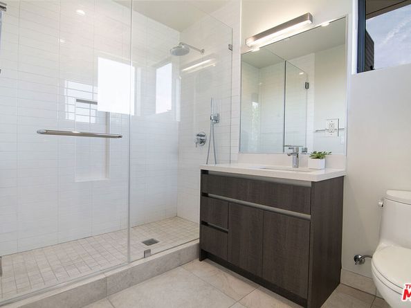 362 N Norton Avenue, Los Angeles CA 90004