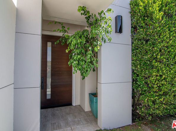 362 N Norton Avenue, Los Angeles CA 90004