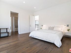 362 N Norton Avenue, Los Angeles CA 90004