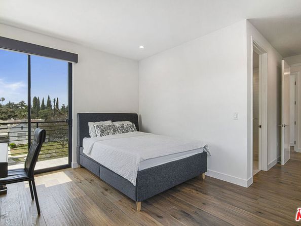 362 N Norton Avenue, Los Angeles CA 90004