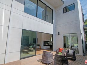 362 N Norton Avenue, Los Angeles CA 90004